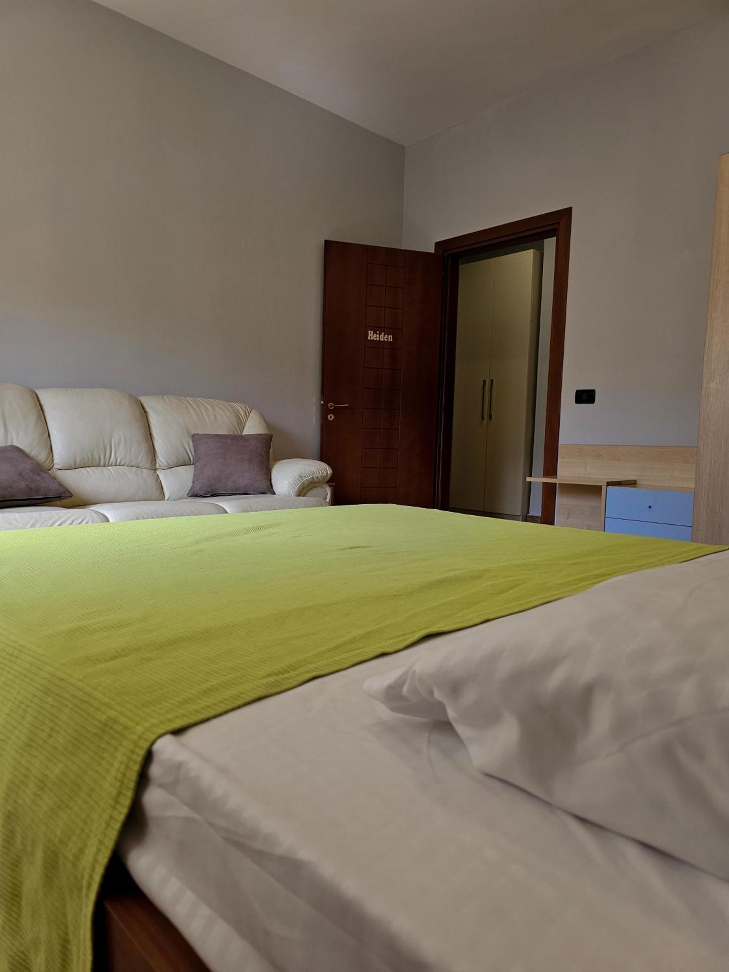 Elly Apartment Durres Exterior photo